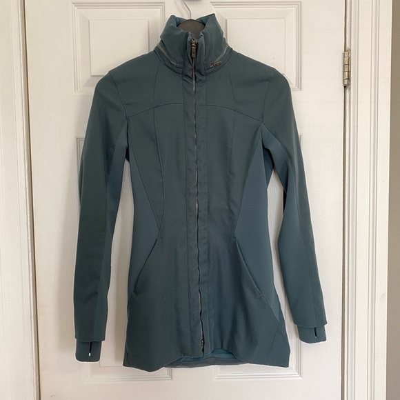 lululemon athletica Jackets & Blazers - Lululemon Rain Jacket